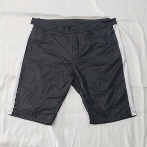 Men’s Black with White Stripes on both Sides Clubwear Type Shorts Large 33" NWOT